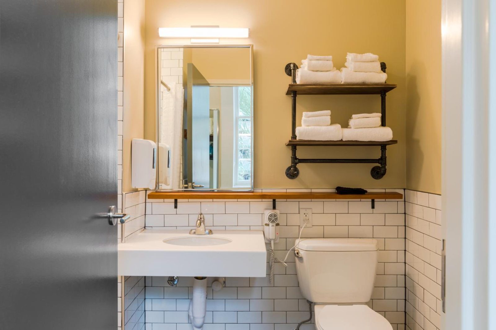 HI New Orleans Hostel — photo 7