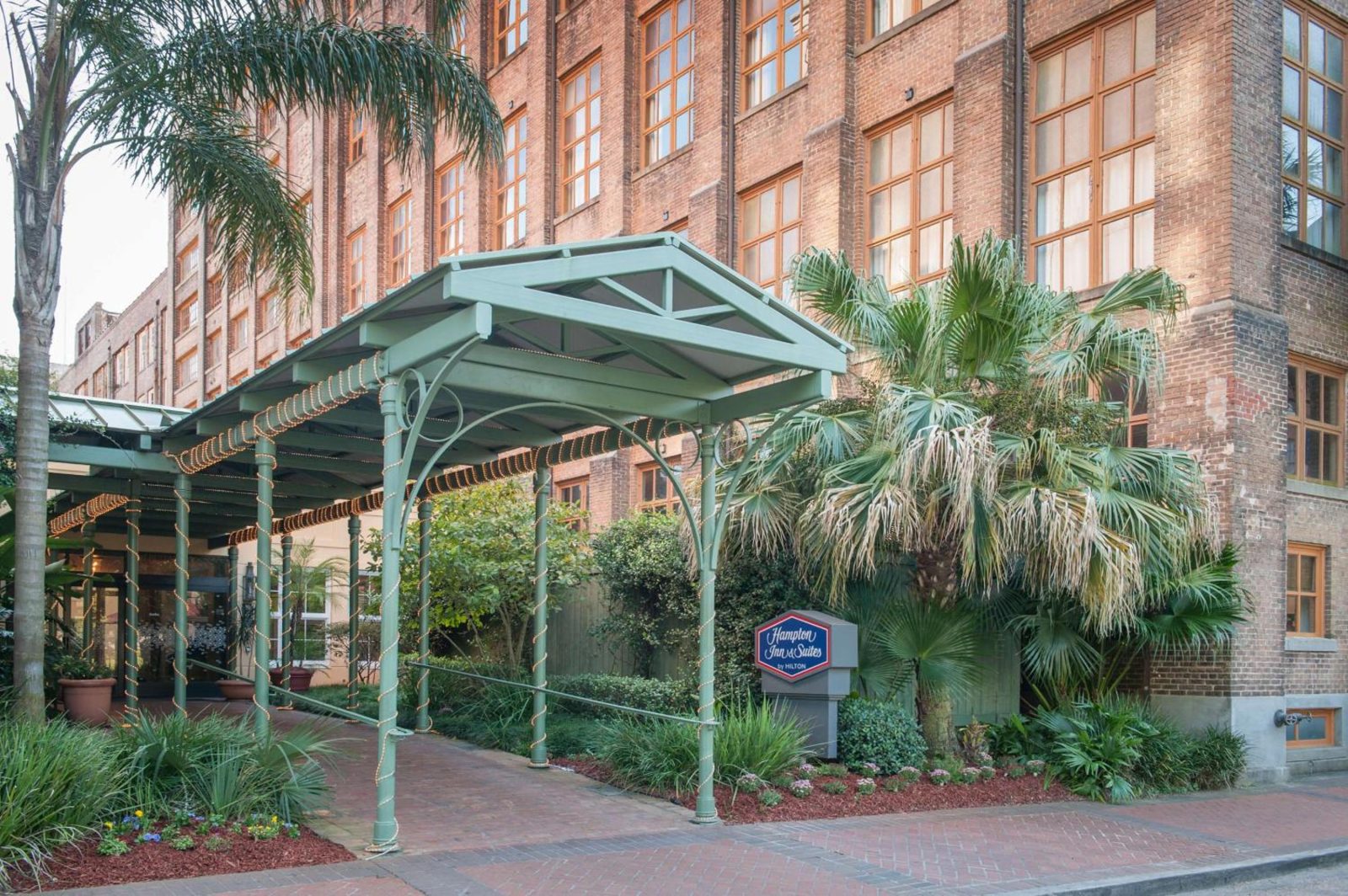 Hampton Inn and Suites New Orleans Convention Center — photo 2